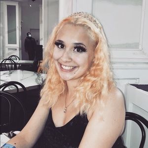 Meet your Posher, Abby